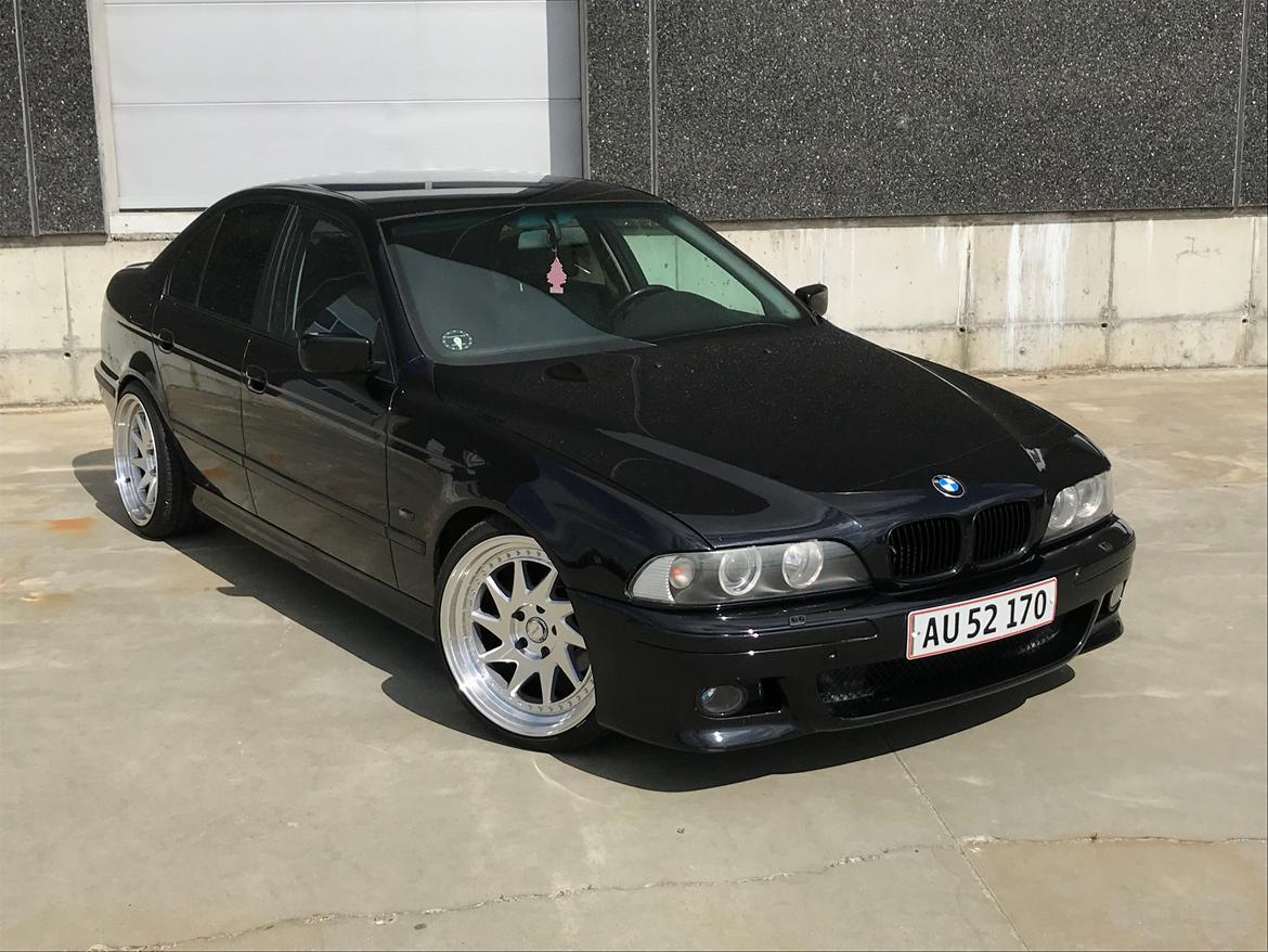 BMW E39 528/530ia billede 1