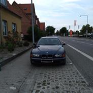 BMW e39 523i