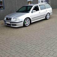 Skoda Octavia 1U5 RS 