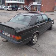 Mercedes Benz 190 E