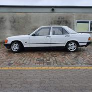 Mercedes Benz 190E