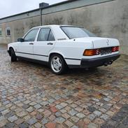 Mercedes Benz 190E