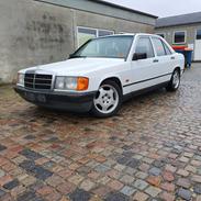 Mercedes Benz 190E