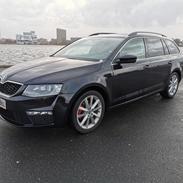 Skoda Octavia Combi Elegance 2.0TDI RSline