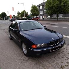 BMW e39 523i