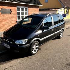 Opel Zarifa 