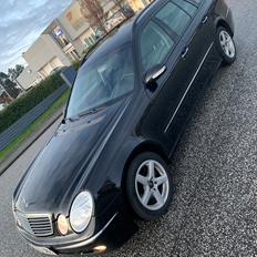 Mercedes Benz E220 CDI W211 ELEGANCE AUT