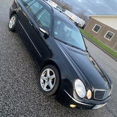 Mercedes Benz E220 CDI W211 ELEGANCE AUT