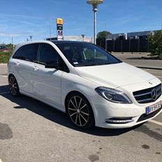 Mercedes Benz B200