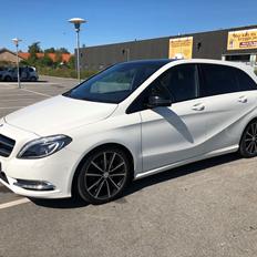 Mercedes Benz B200