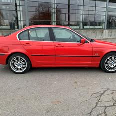 BMW E46 320I