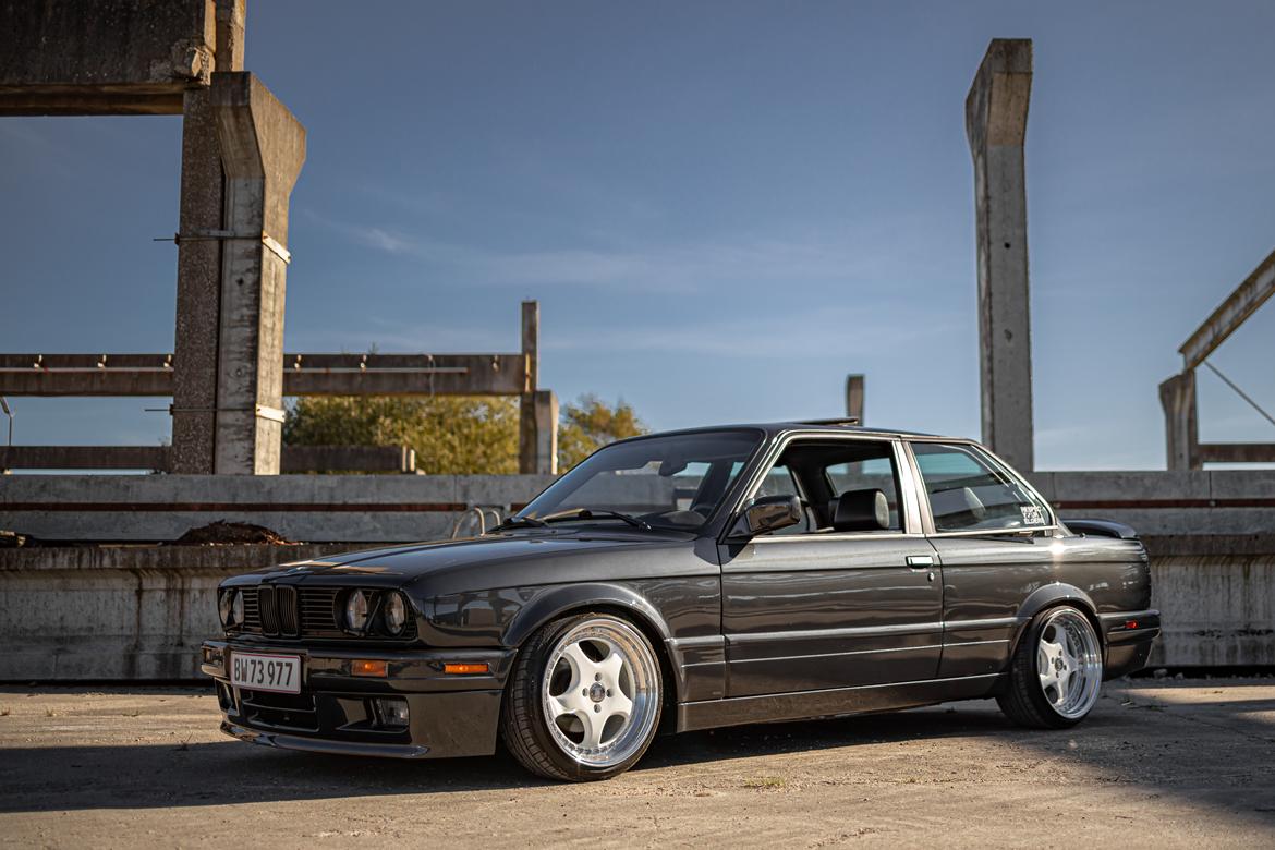 BMW E30 billede 2