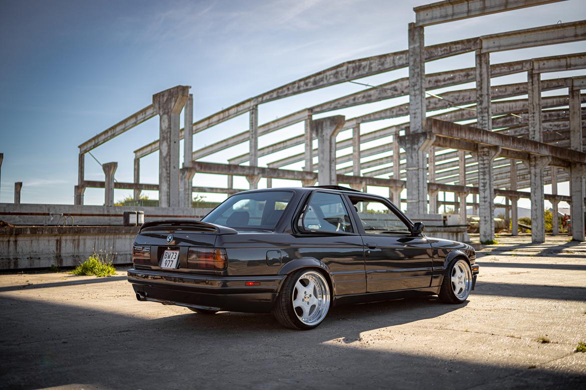 BMW E30 billede 1