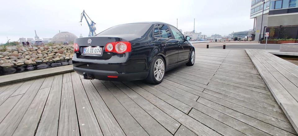 VW Jetta 1,9 TDI 105 HK Trendline billede 4