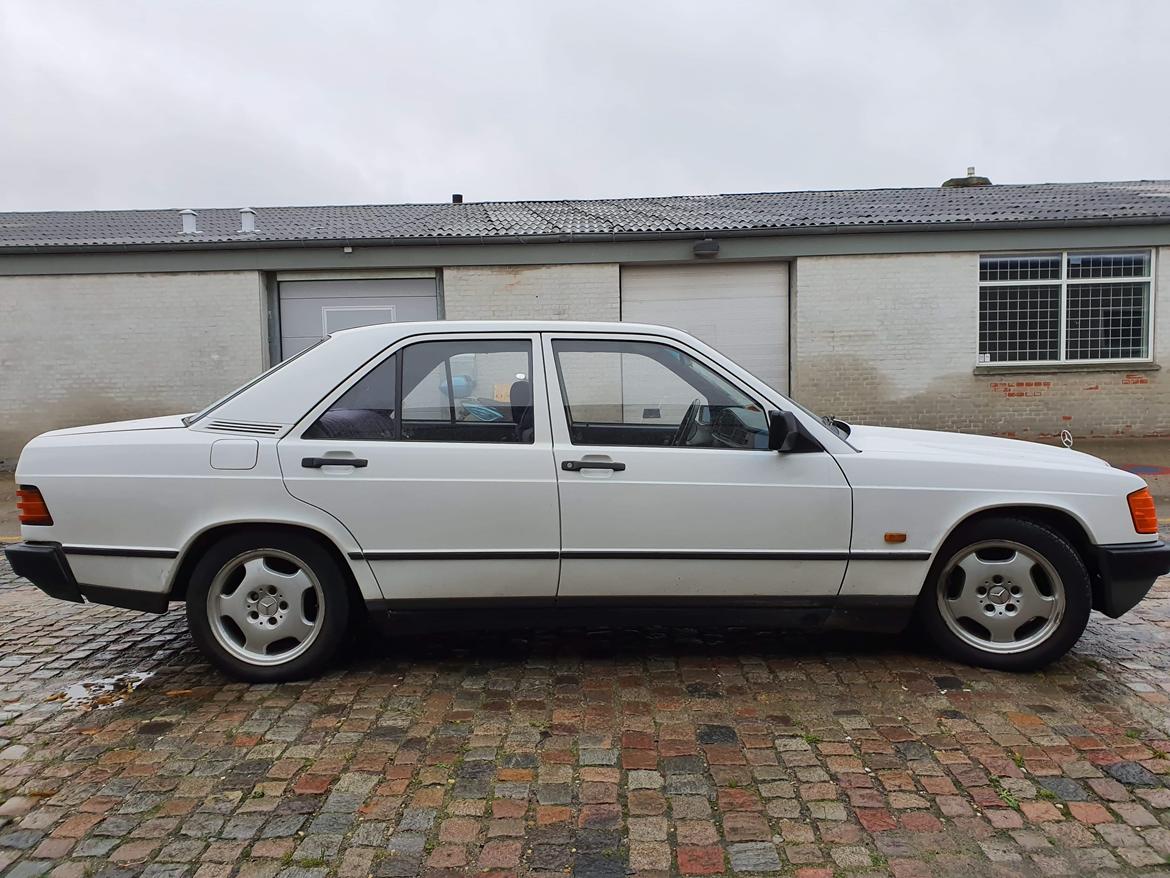 Mercedes Benz 190E billede 4