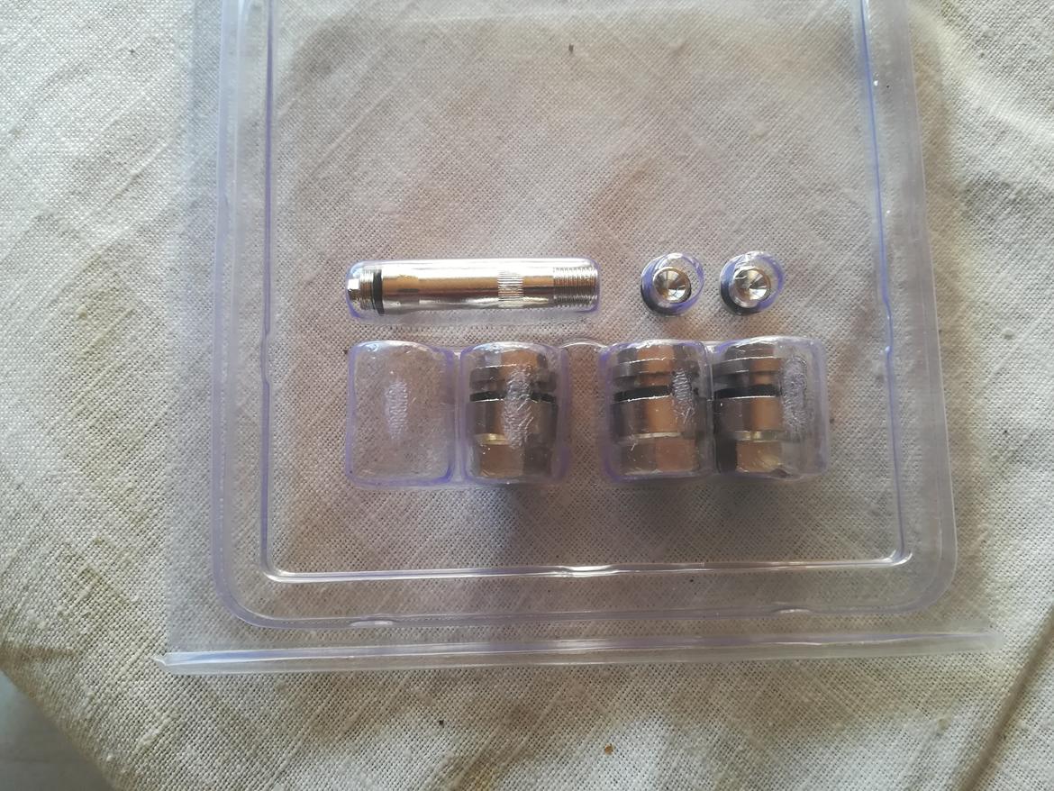 Opel Vectra C - Usynlige ventiler til sommer fælgene billede 4