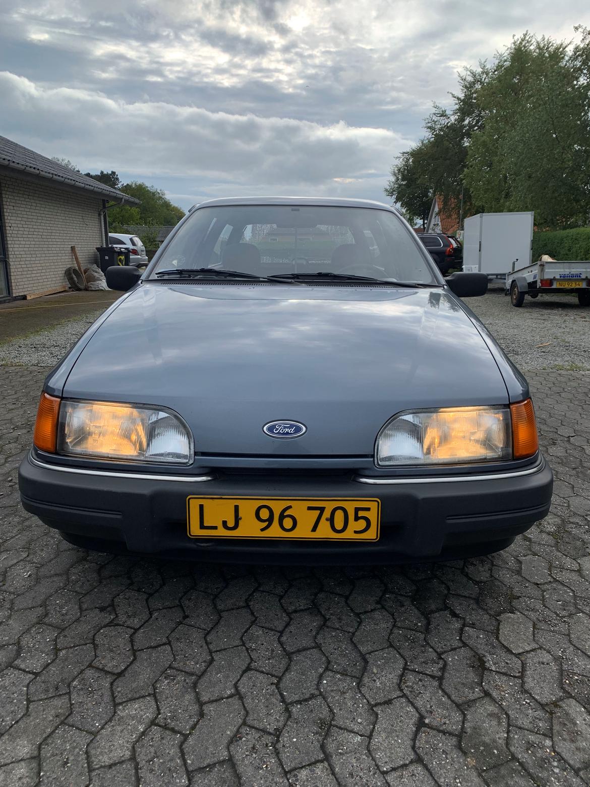 Ford Sierra 1,6 cl Van billede 2