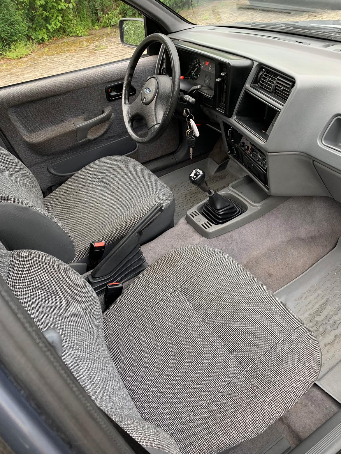 Ford Sierra 1,6 cl Van billede 4