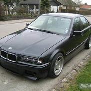 BMW 325i. SOLGT