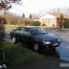 Peugeot 405 MI16 *SOLGT*