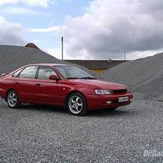 Toyota carina e solgt