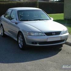 Opel Vectra B Edition 100