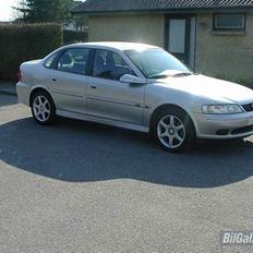 Opel Vectra B Edition 100