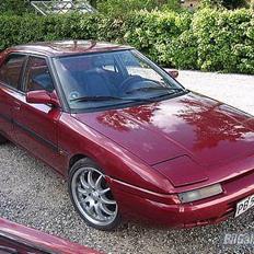 Mazda 323F væk