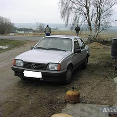 Opel Ascona S  ( Ny Motor )