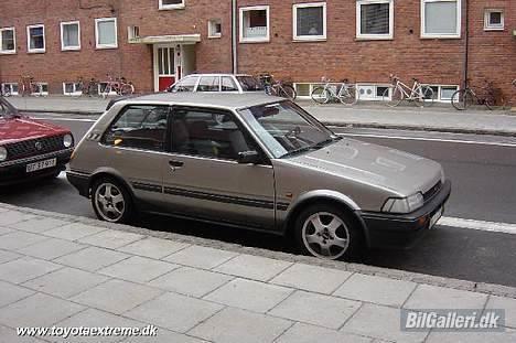 Toyota Corolla 1.6 GT  - Sådan har den set ud, det gør den desværre ikk mere. Men det kan der jo laves om på billede 1