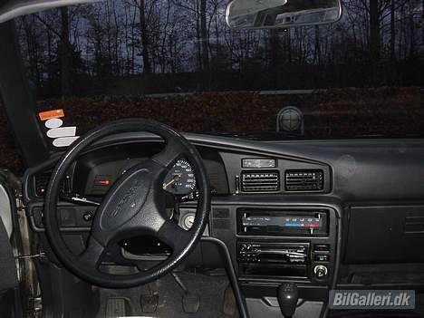 Toyota carina 2/soldt billede 5