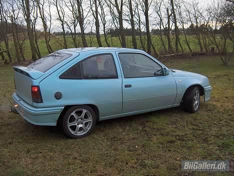 Opel kadett cc e billede 2