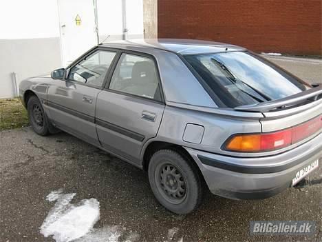 Mazda 323F billede 7