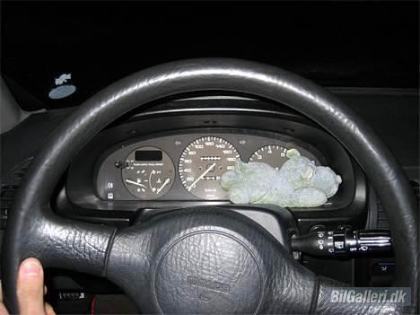 Mazda 323F billede 12