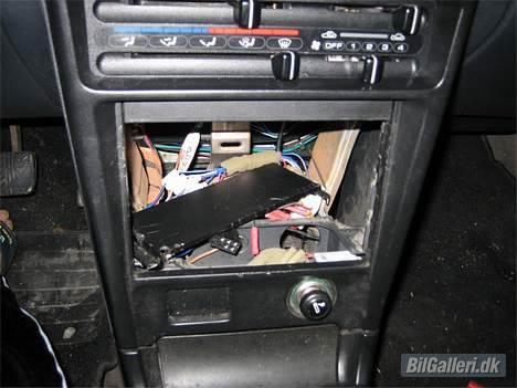 Mazda 323F billede 13