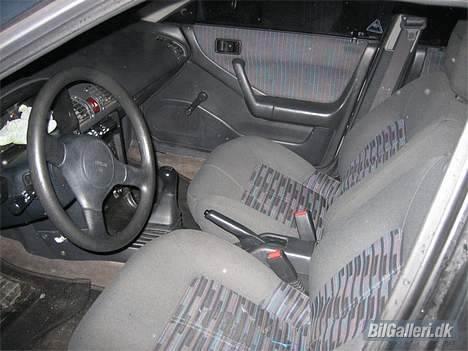 Mazda 323F billede 14