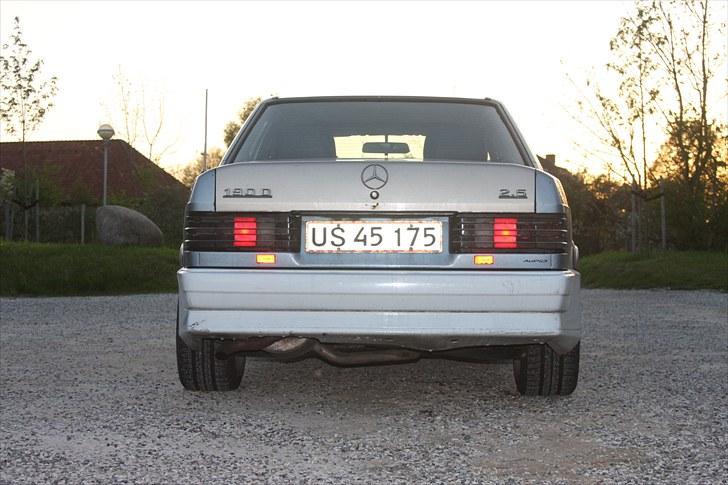 Mercedes Benz 190e SOLGT billede 2