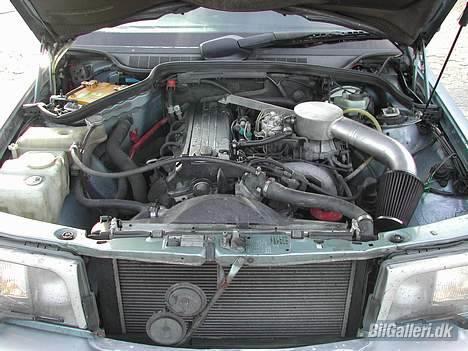 Mercedes Benz 190e SOLGT billede 5