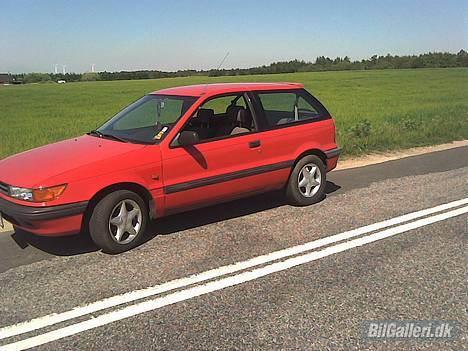 Mitsubishi colt **solgt** - ved ik lige hva der skete for billedet  her :p billede 3