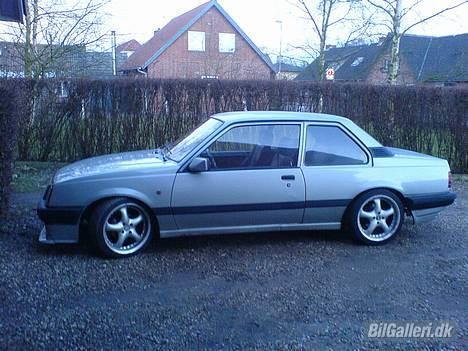 Opel Ascona 2.0 GT - SOLGT billede 1