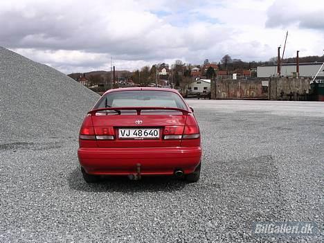 Toyota carina e solgt billede 3