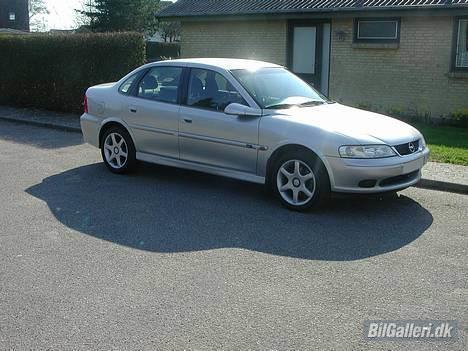 Opel Vectra B Edition 100 billede 2