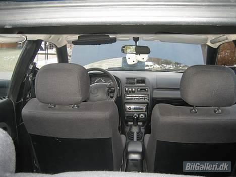 Mazda 323f billede 4