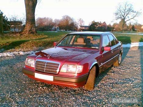 Mercedes Benz 250D - SOLGT billede 1
