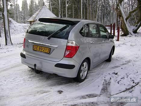 Honda fr-v - hondaens frække bagende billede 3