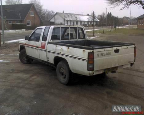 Nissan King Cap 2.5 Solgt. billede 4