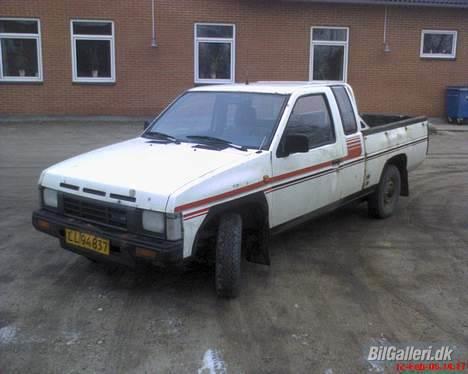 Nissan King Cap 2.5 Solgt. billede 5