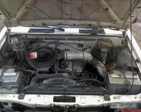 Nissan King Cap 2.5 Solgt. billede 12