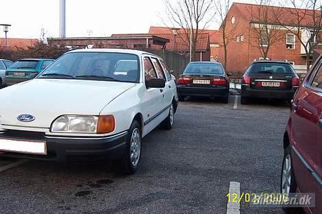 Ford --SOLGT-- Sierra Estate - Hendes venstre side billede 4