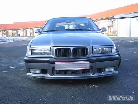 BMW 325* DØD* billede 1